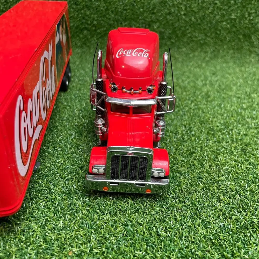 Vintage Matchbox Ultra Peterbilt 359 Tis the Season for Coca-Cola Diecast
